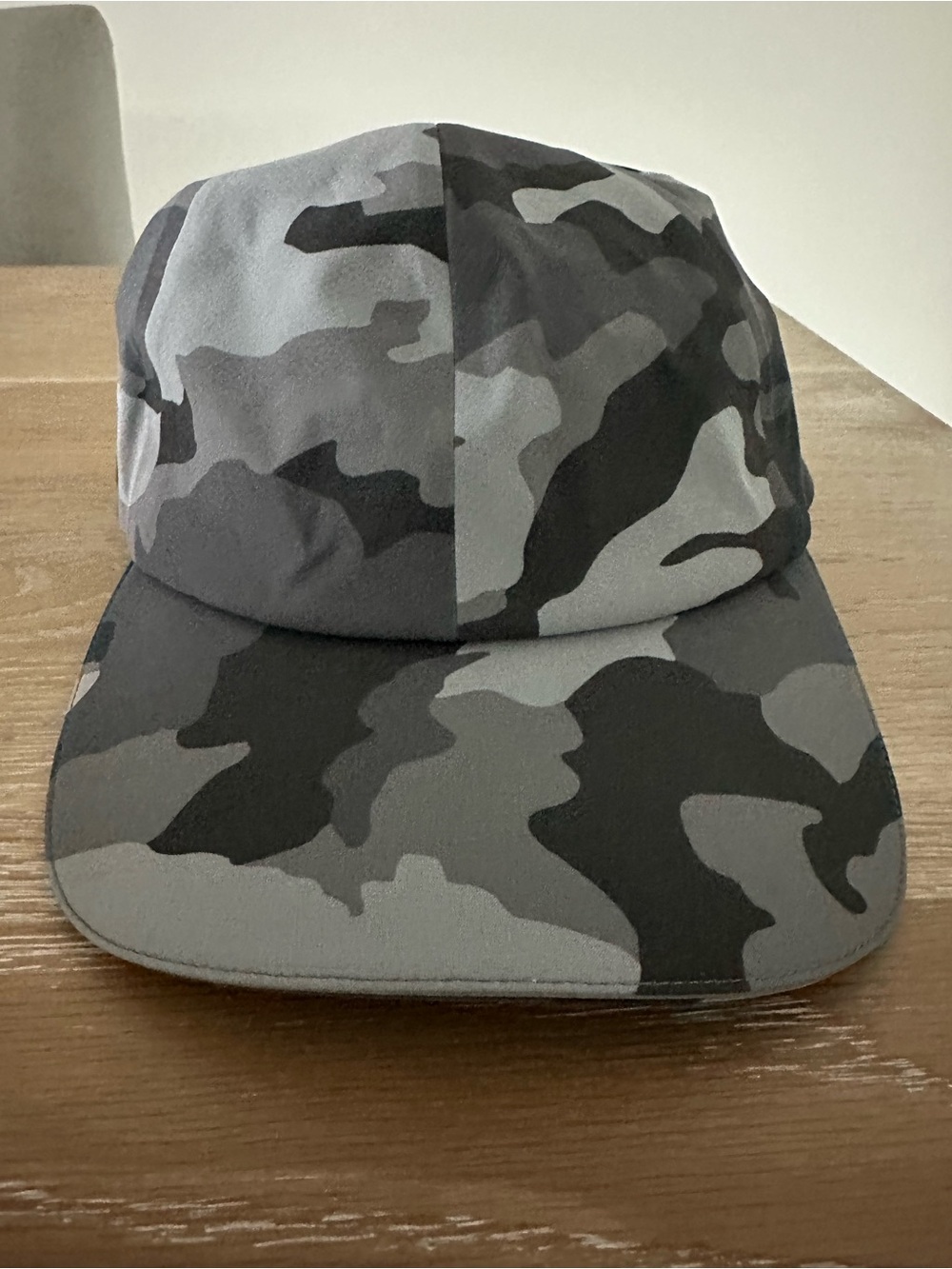 lululemon athletica Men’s Camo Five-Panel Cap - Gray & Black